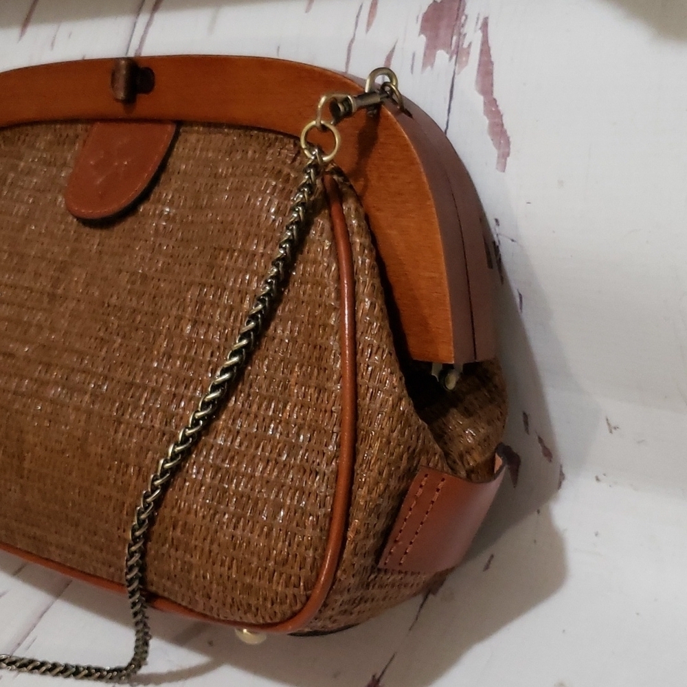 Patricia Nash woven and wood chain crossbody bag - Picture 2 of 8